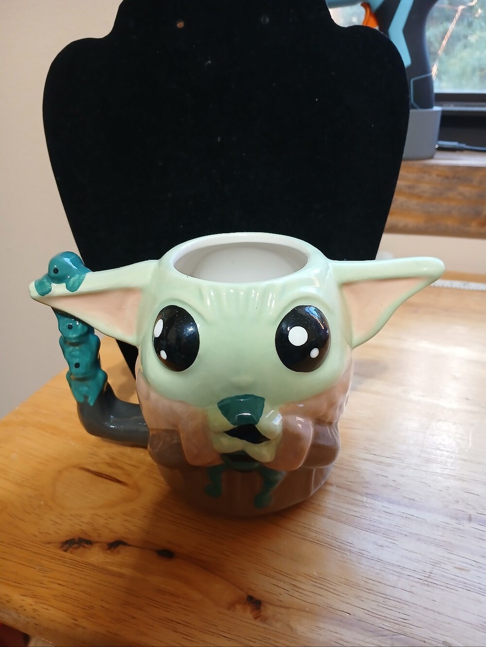 Green Baby Yoda Ceramic Mug - The Mandalorian Inspired